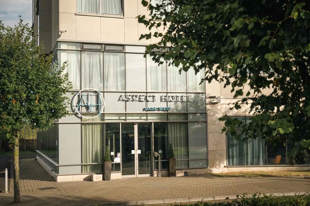 Aspect Hotel Park West Клондолкин Экстерьер фото