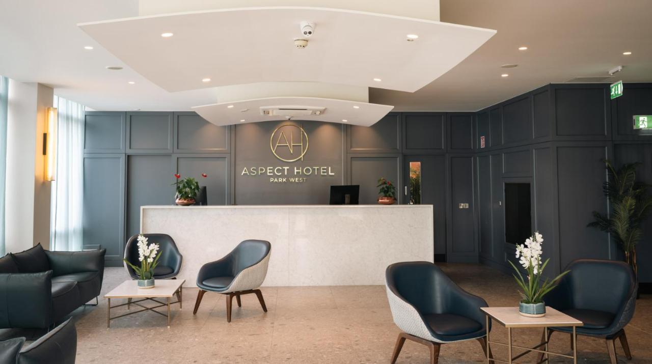 Aspect Hotel Park West Клондолкин Экстерьер фото