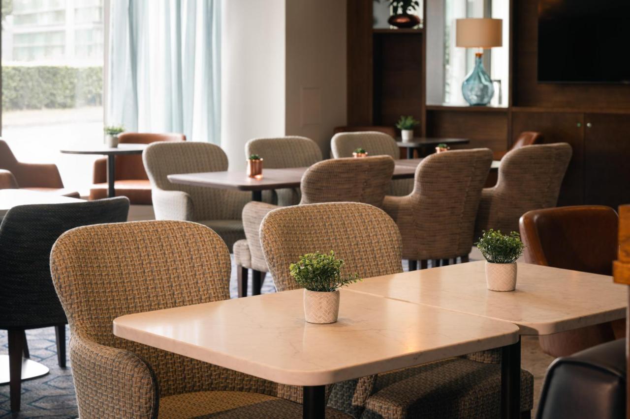 Aspect Hotel Park West Клондолкин Экстерьер фото